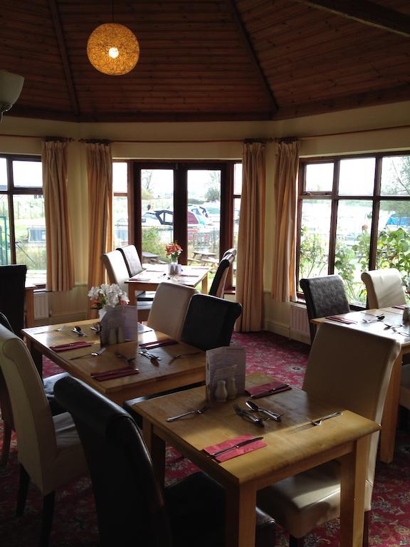 The Lazy Otter Bed & Breakfast Stretham Exterior photo